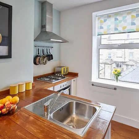 The Granville - Delightful 2-bed Victorian * 哈罗盖特