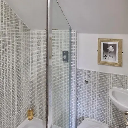 The Granville - Delightful 2-bed Victorian