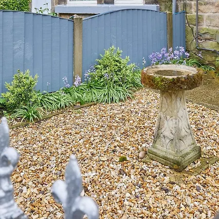 The Granville - Delightful 2-bed Victorian *