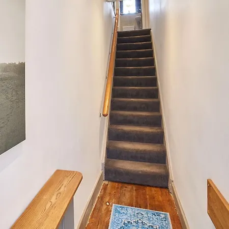 The Granville - Delightful 2-bed Victorian *