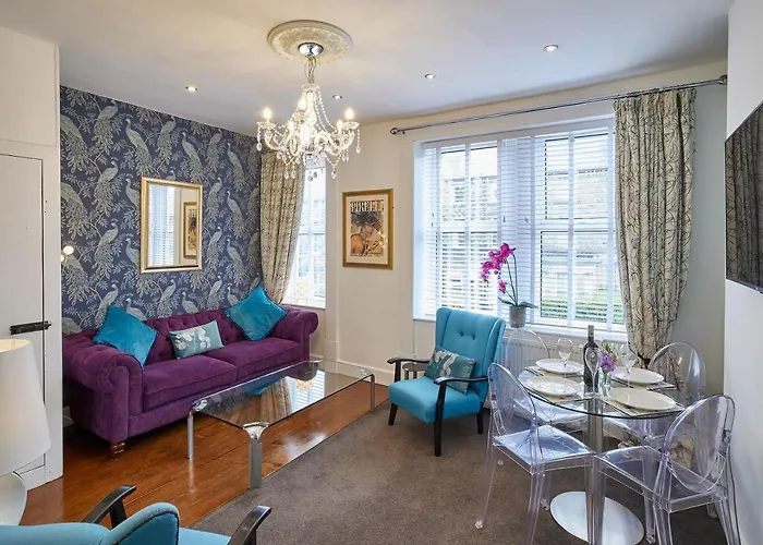 The Granville - Delightful 2-bed Victorian * Χαρογκέιτ