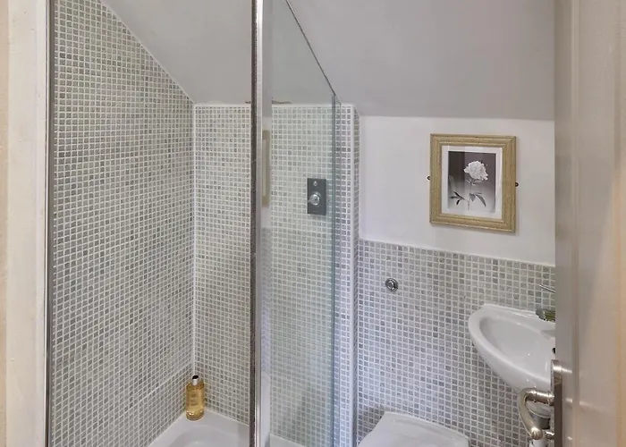 The Granville - Delightful 2-bed Victorian